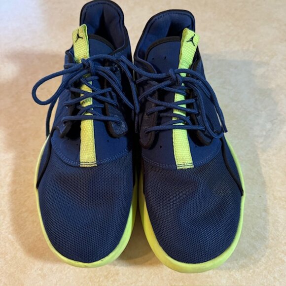 Air Jordan Eclipse 724042-406 Sneakers 6.5 / 8 - Picture 6 of 10